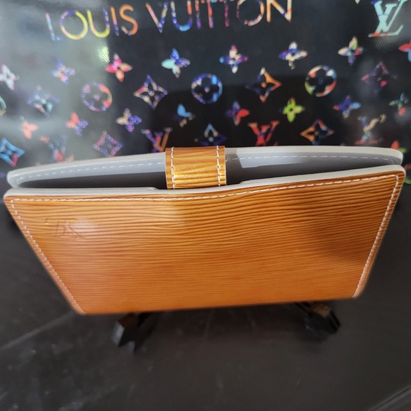 Louis Vuitton Cyber Epi Agenda PM Authentic - Picture 3 of 5